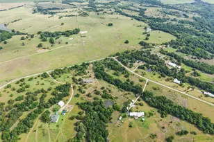 9326 NW County Rd 1343, Blooming Grove, TX 76626 - Photo 33