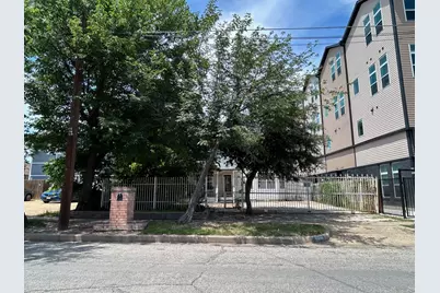 731 W 10th Street, Dallas, TX 75208 - Photo 1