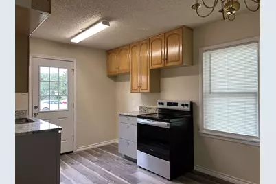 309 Elm Street, Hurst, TX 76053 - Photo 5