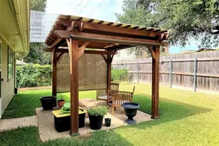 213 Springridge Ln, Euless, TX 76039 - Photo 9