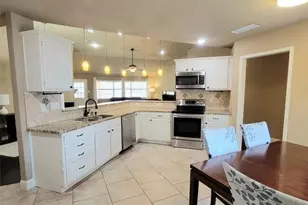 213 Springridge Ln, Euless, TX 76039 - Photo 3