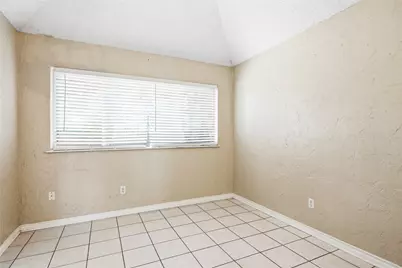 3812 Gentle Springs Drive, Arlington, TX 76001 - Photo 11