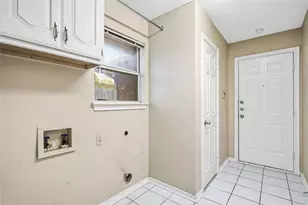 3812 Gentle Springs Dr, Arlington, TX 76001 - Photo 25