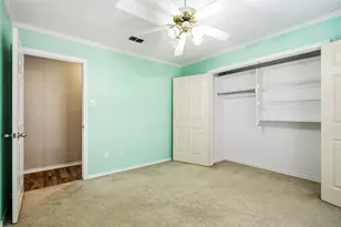 3812 Gentle Springs Dr, Arlington, TX 76001 - Photo 19