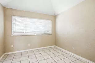 3812 Gentle Springs Dr, Arlington, TX 76001 - Photo 13