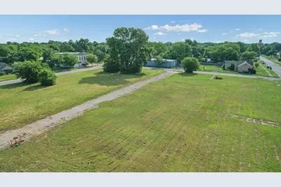 715 W Sears, Denison, TX 75020 - Photo 19