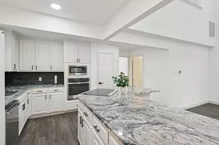 1315 Barclay Dr, Carrollton, TX 75007 - Photo 11