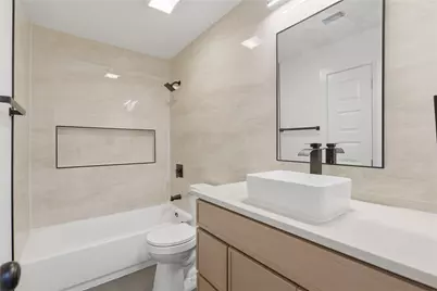 7034 Lo Chalmers Lane, Garland, TX 75043 - Photo 17