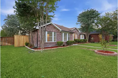 7034 Lo Chalmers Lane, Garland, TX 75043 - Photo 3