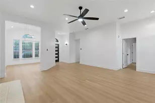 7034 Lo Chalmers Ln, Garland, TX 75043 - Photo 9