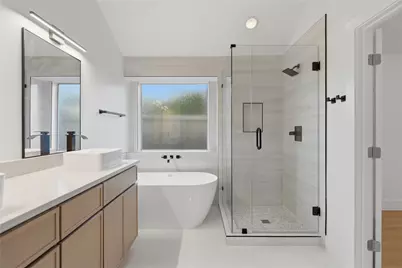 7034 Lo Chalmers Lane, Garland, TX 75043 - Photo 19