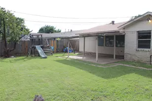 2834 Hollandale Ln, Farmers Branch, TX 75234 - Photo 15