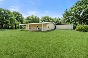 126 Smallwood Ct, Springtown, TX 76082 - Photo 7