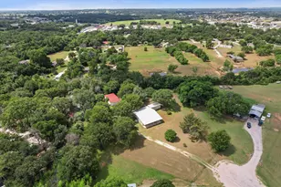 126 Smallwood Ct, Springtown, TX 76082 - Photo 1