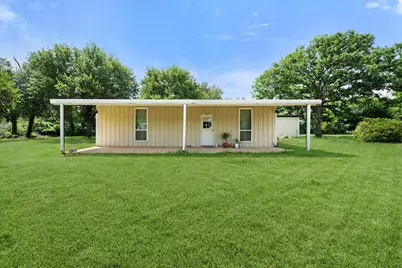 126 Smallwood Court, Springtown, TX 76082 - Photo 5