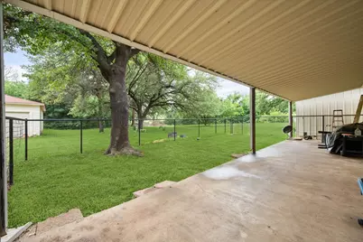 126 Smallwood Court, Springtown, TX 76082 - Photo 3