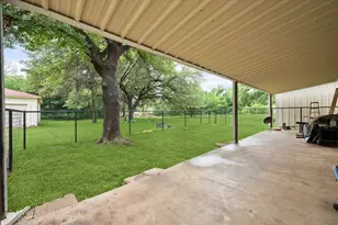 126 Smallwood Ct, Springtown, TX 76082 - Photo 3