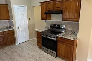 961 Grasswood Ct, Arlington, TX 76017 - Photo 13
