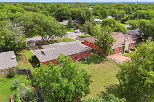 807 Elizabeth Blvd, Granbury, TX 76048 - Photo 35