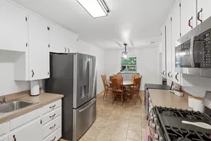 807 Elizabeth Blvd, Granbury, TX 76048 - Photo 15