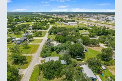 209 Renee Drive, Hudson Oaks, TX 76087 - Photo 33