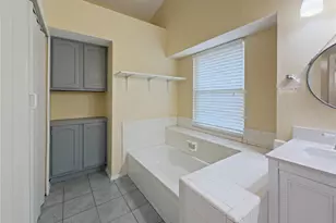 2426 Sutton Dr, Arlington, TX 76018 - Photo 21