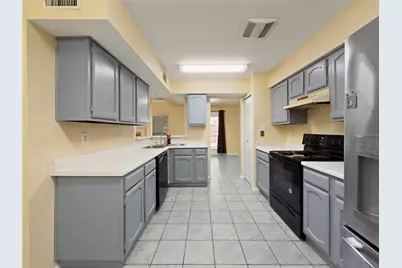 2426 Sutton Drive, Arlington, TX 76018 - Photo 13