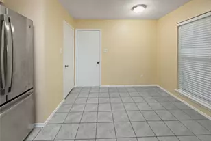 2426 Sutton Dr, Arlington, TX 76018 - Photo 11