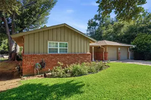 509 Patricia Rd, Hurst, TX 76053 - Photo 3