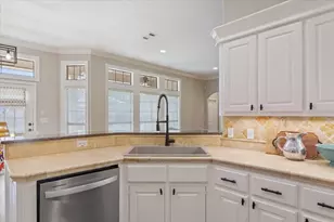 302 Edinburgh, Waco, TX 76712 - Photo 17