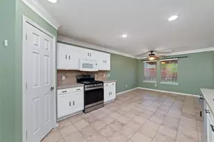 923 N Sky Dr, Houston, TX 77073 - Photo 11