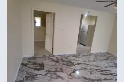 2039 W Walnut Street, Garland, TX 75042 - Photo 11