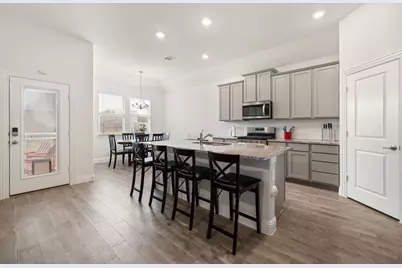 10117 Table Bluff Street, Aubrey, TX 76227 - Photo 11