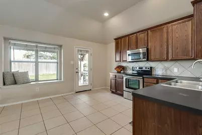 203 Cedar Creek Drive, Princeton, TX 75407 - Photo 7