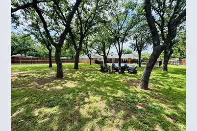 1423 Oak Hills Drive, Graham, TX 76450 - Photo 21