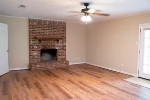 1008 Fairway Ln, Mexia, TX 76667 - Photo 3