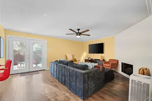 10447 Sylvia Dr, Dallas, TX 75228 - Photo 13