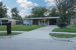 10447 Sylvia Dr, Dallas, TX 75228 - Photo 3