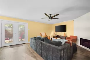 10447 Sylvia Dr, Dallas, TX 75228 - Photo 11