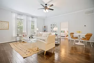 2305 Worthington St, Dallas, TX 75204 - Photo 3
