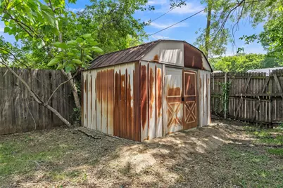 1801 Anderson Street, Irving, TX 75062 - Photo 17