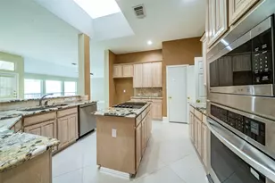 2231 Templeton Dr, Arlington, TX 76006 - Photo 11