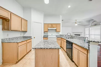 700 N Emma Drive, Arlington, TX 76002 - Photo 3