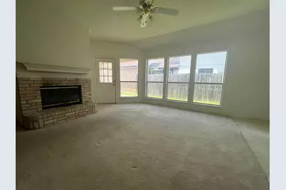 3141 Twisted Vine Lane, Grand Prairie, TX 75052 - Photo 5