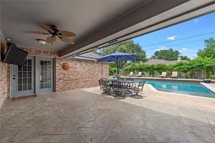 9406 Wildflower Dr, Woodway, TX 76712 - Photo 25