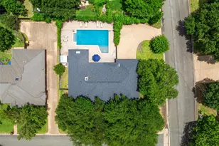 9406 Wildflower Dr, Woodway, TX 76712 - Photo 39