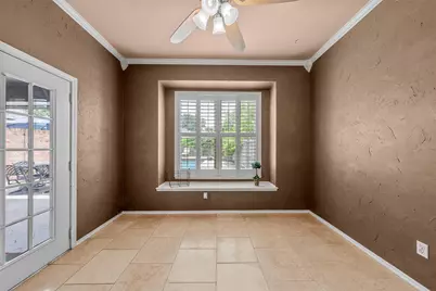9406 Wildflower Drive, Woodway, TX 76712 - Photo 15