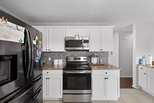 1318 Gilday Dr, Arlington, TX 76002 - Photo 9