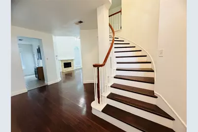 434 Moonlight Way, Irving, TX 75063 - Photo 3