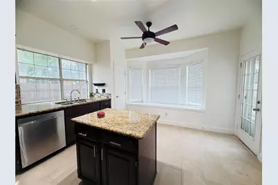 434 Moonlight Way, Irving, TX 75063 - Photo 9